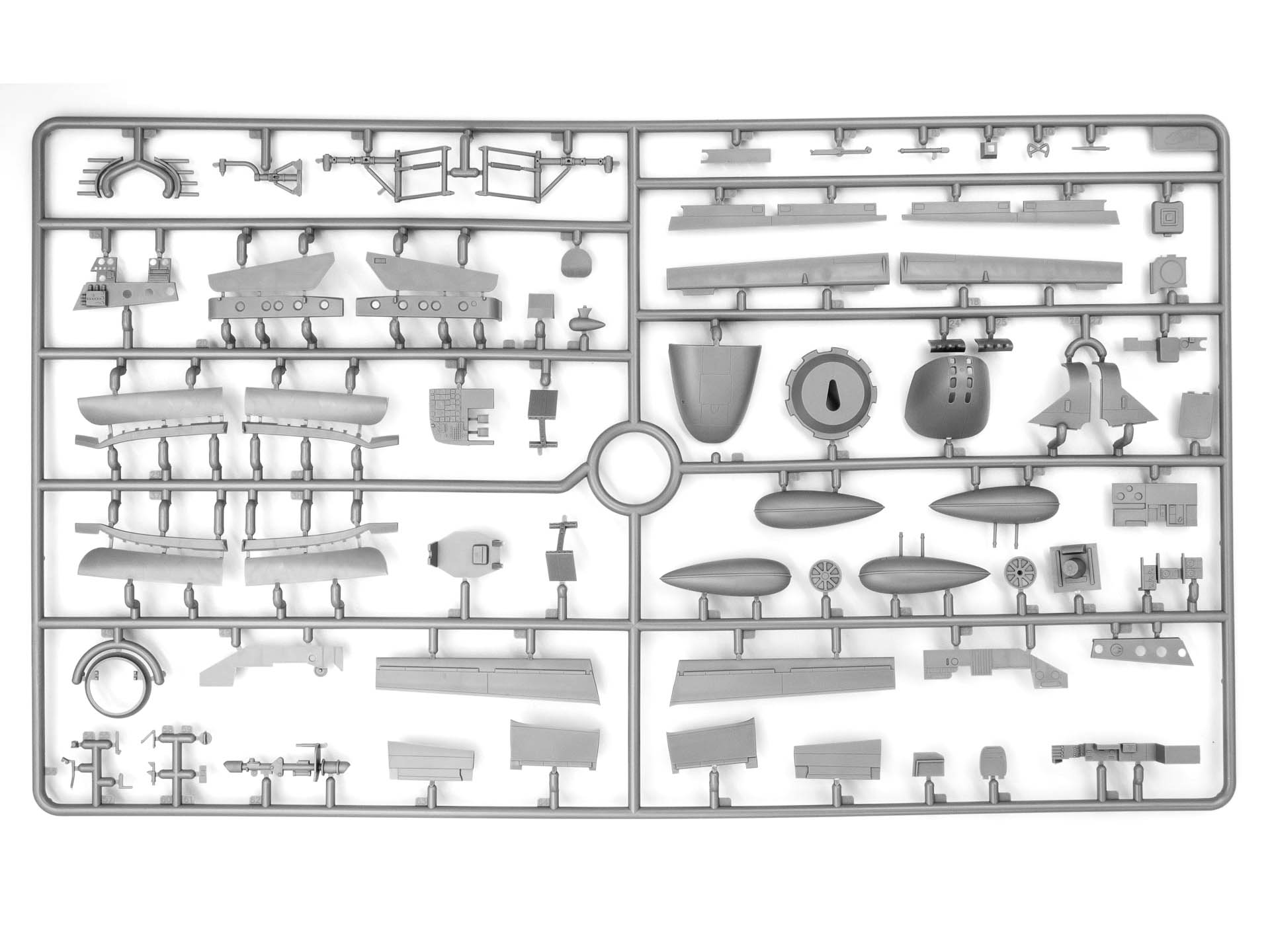ICM 48288 model aircraft 1:48 A-26С-15 Invader with pilots and ground personnel