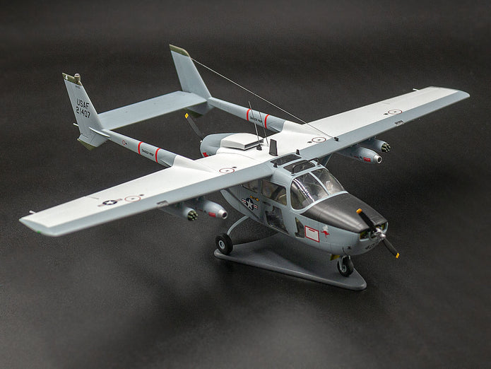 ICM 48290 Scale model aircraft 1:48 Cessna O2A Skymaster American Reconnaissance