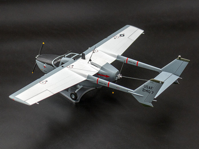 ICM 48290 Scale model aircraft 1:48 Cessna O2A Skymaster American Reconnaissance