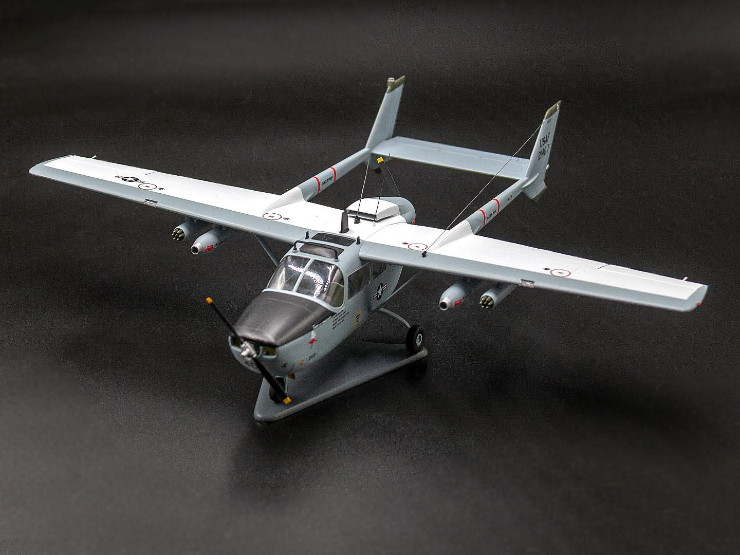 ICM 48290 Scale model aircraft 1:48 Cessna O2A Skymaster American Reconnaissance