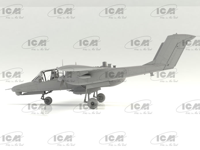 ICM 48301 model aircraft kit 1:48 OV-10D+ Bronco Light attack and observation