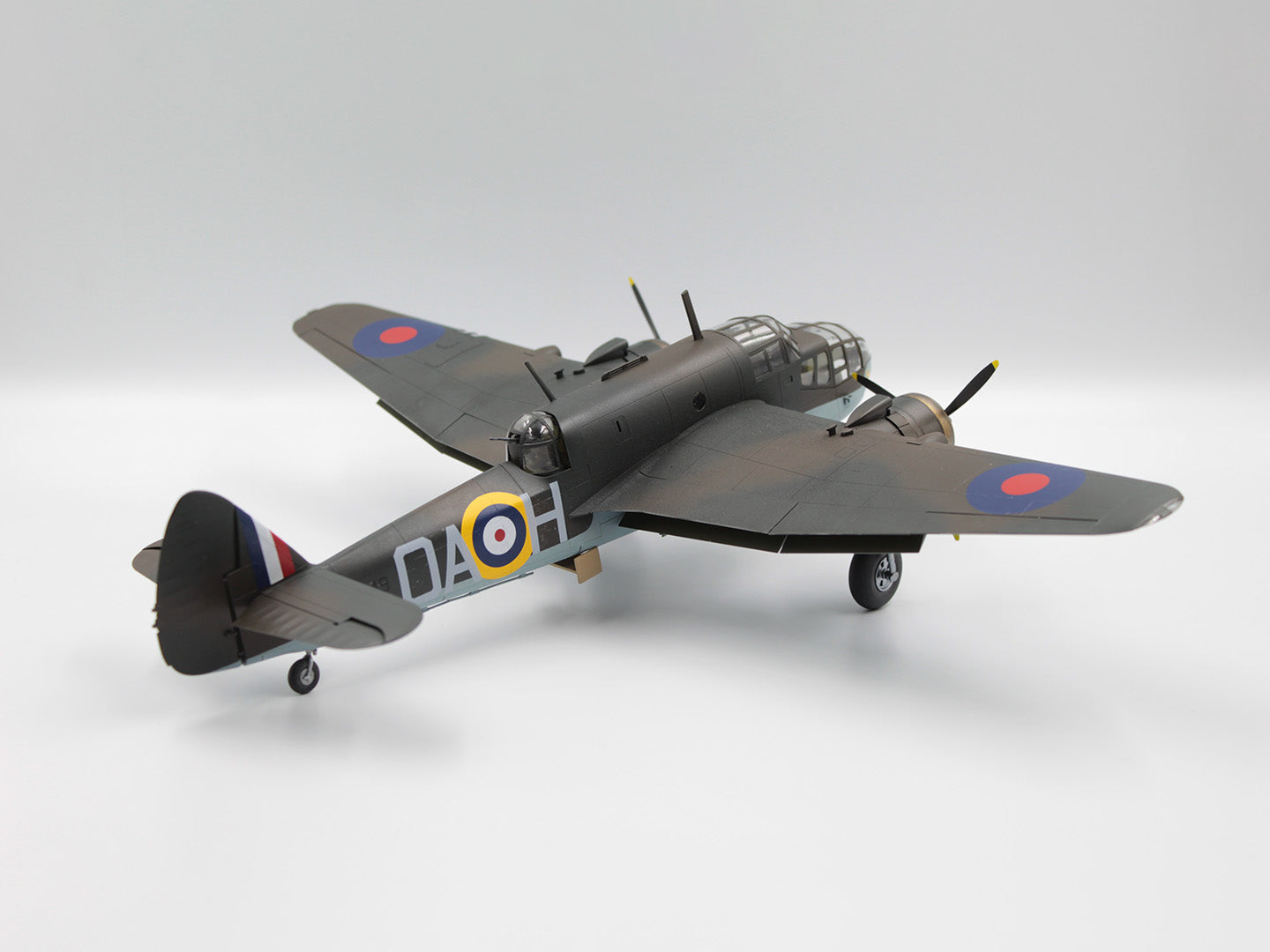 ICM 48310 model aircraft 1:48 Bristol Beaufort Mk.I British Torpedo-Bomber WWII