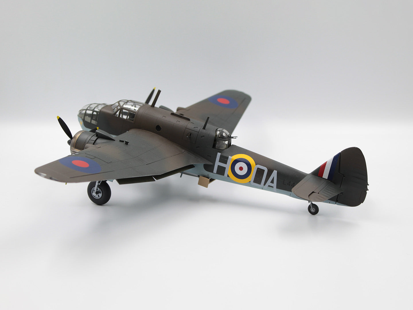 ICM 48310 model aircraft 1:48 Bristol Beaufort Mk.I British Torpedo-Bomber WWII