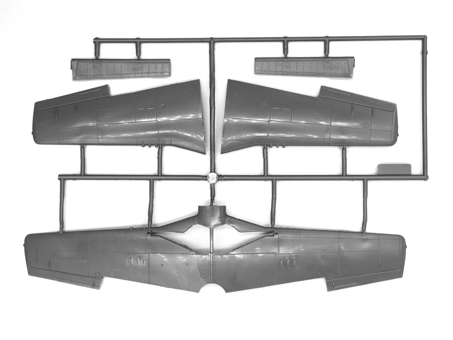 Conquerors of Europe’s Sky Scale 1:48 ICM48324 Plastic Model Aircraft Kit