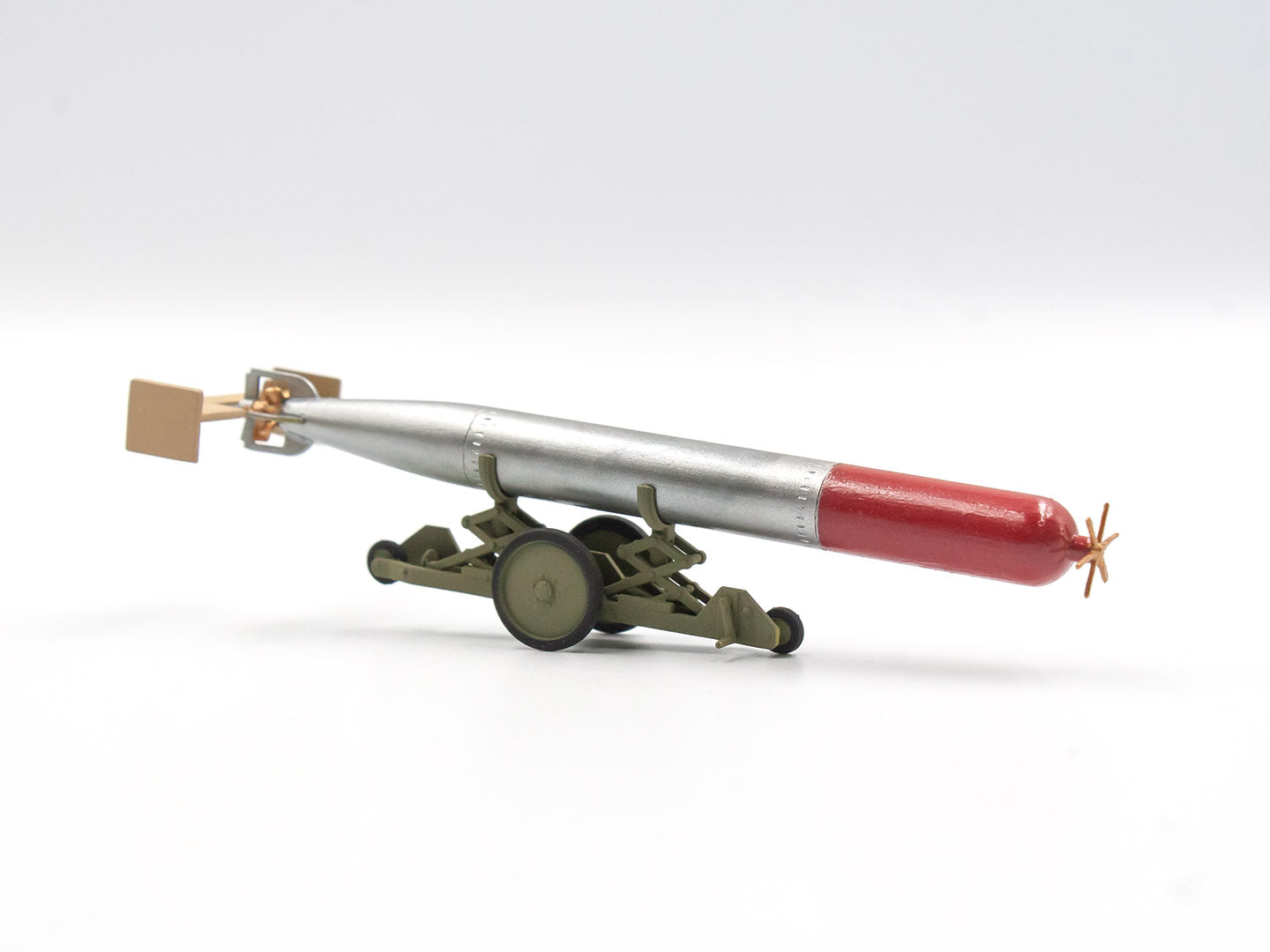 ICM 48405 Plastic model kit Scale 1:48 WWII British Torpedo Trailer models kits