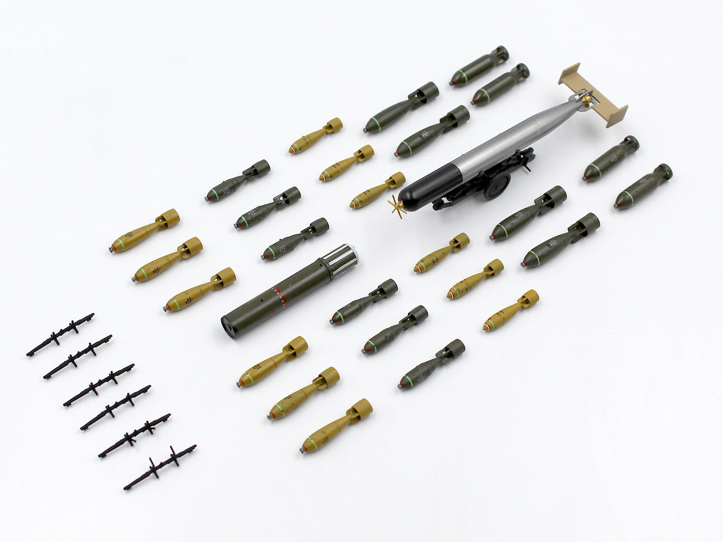 ICM 48407 Plastic model figures kit Scale 1:48 WWII British Aircraft Armament