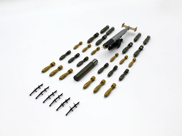ICM 48407 Plastic model figures kit Scale 1:48 WWII British Aircraft Armament
