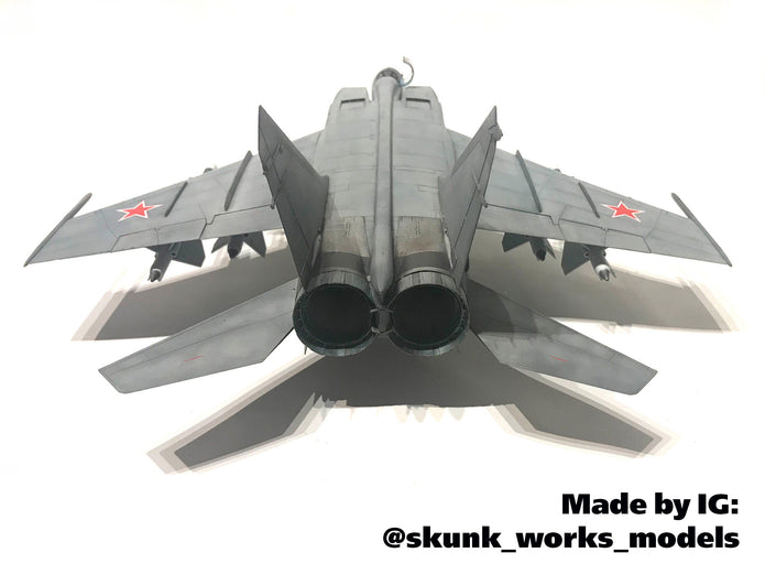 ICM 48903 Plastic model kit aircraft 1:48 MiG-25 PD, Soviet Interceptor Fighter