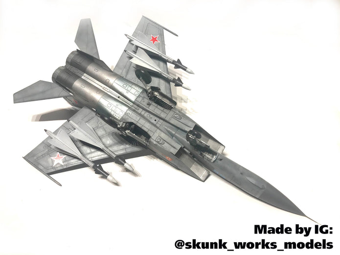 ICM 48903 Plastic model kit aircraft 1:48 MiG-25 PD, Soviet Interceptor Fighter