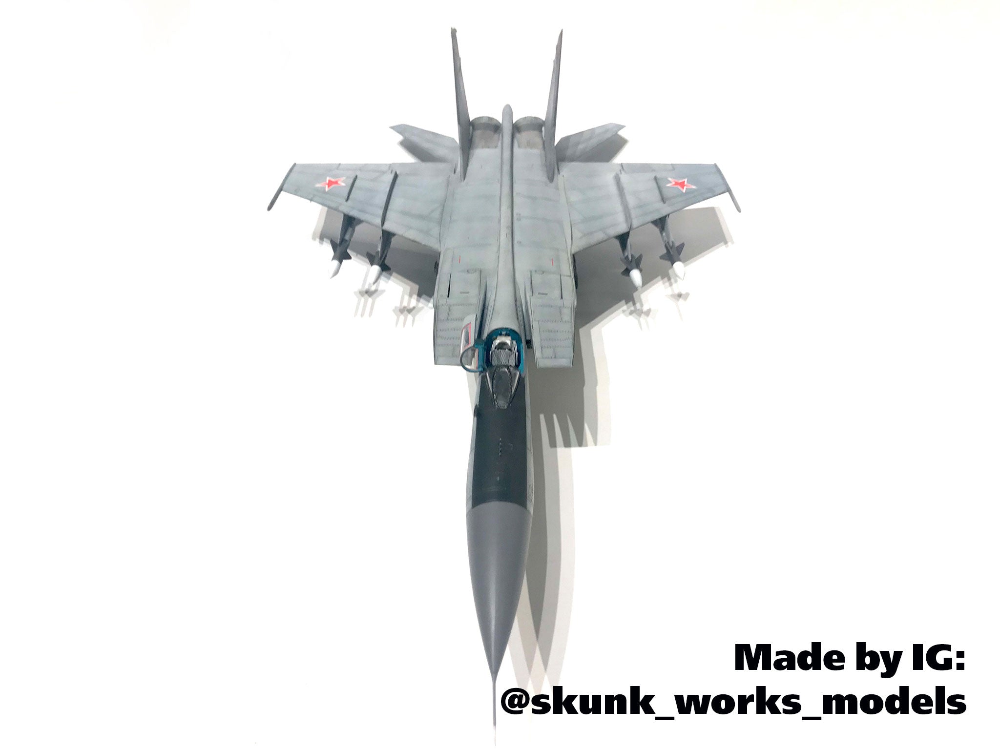 ICM 48903 Plastic model kit aircraft 1:48 MiG-25 PD, Soviet Interceptor Fighter