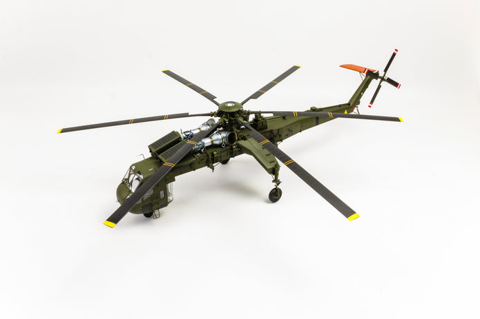 ICM 53054 kit model helicopter 1:35 Sikorsky CH-54A Tarhe US heavy helicopter