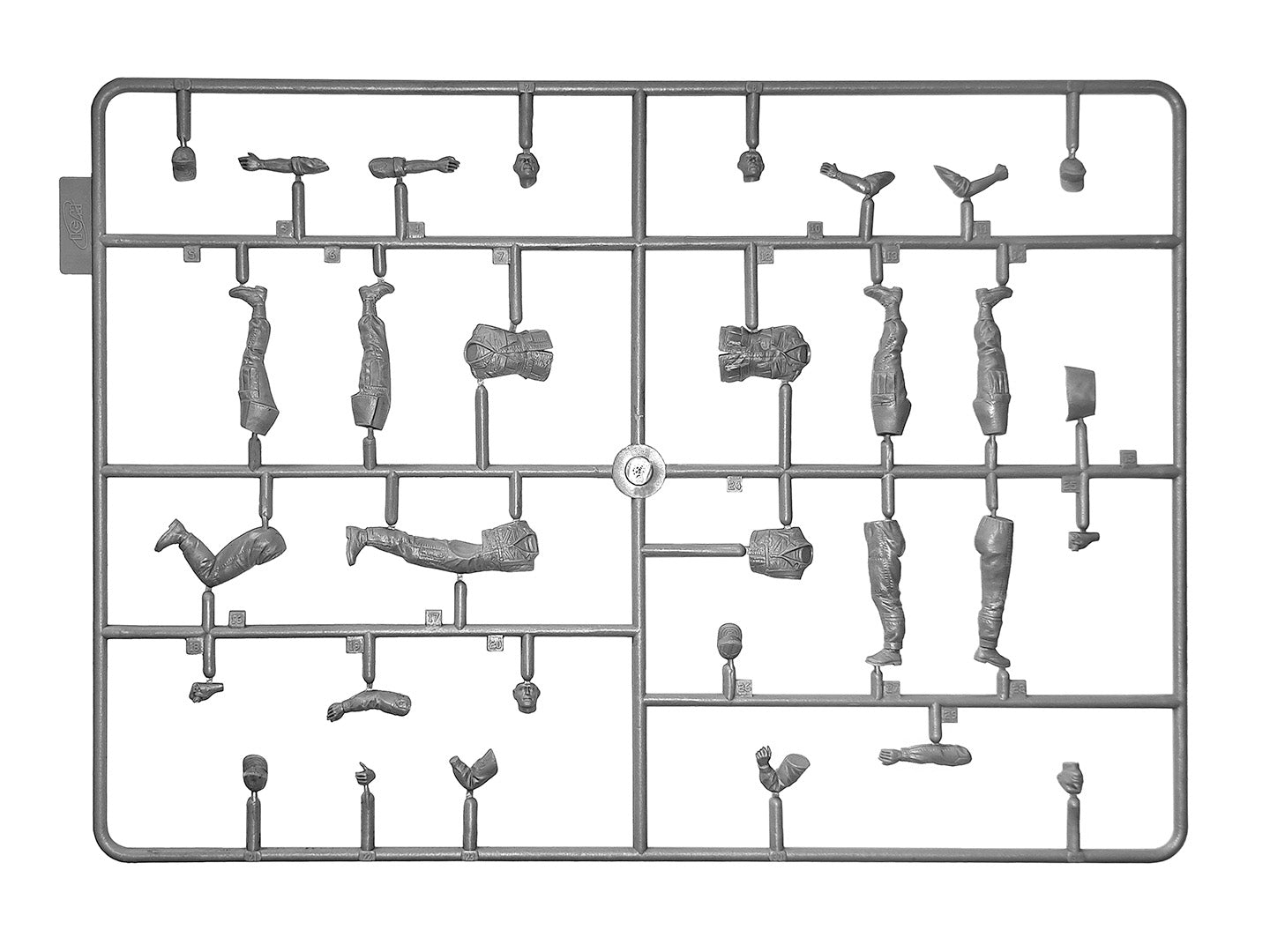 ICM 53101 Scale kit 1:35 US Pilots (1960-1970s) Sikorsky CH-54A Bell AH-1G Cobra