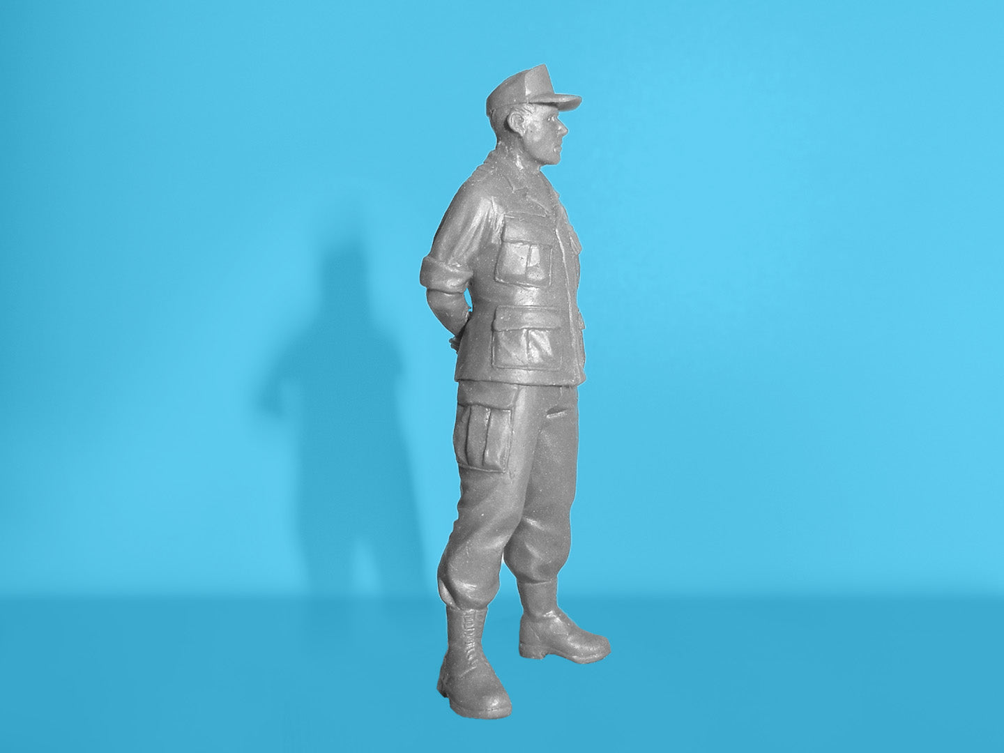 ICM 53101 Scale kit 1:35 US Pilots (1960-1970s) Sikorsky CH-54A Bell AH-1G Cobra