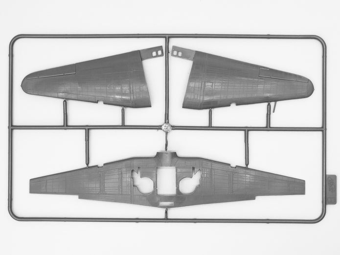 ICM 72082 Plastic model kit aircraft 1:72 Su-2R WWII Soviet reconnaissance plane