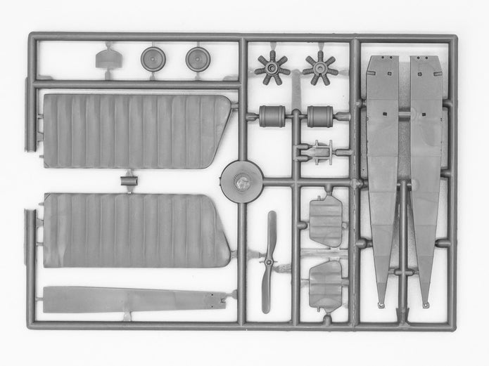 ICM 72121 Plastic model kit aircraft Scale 1:72 Pfalz E.IV WWI German fighter