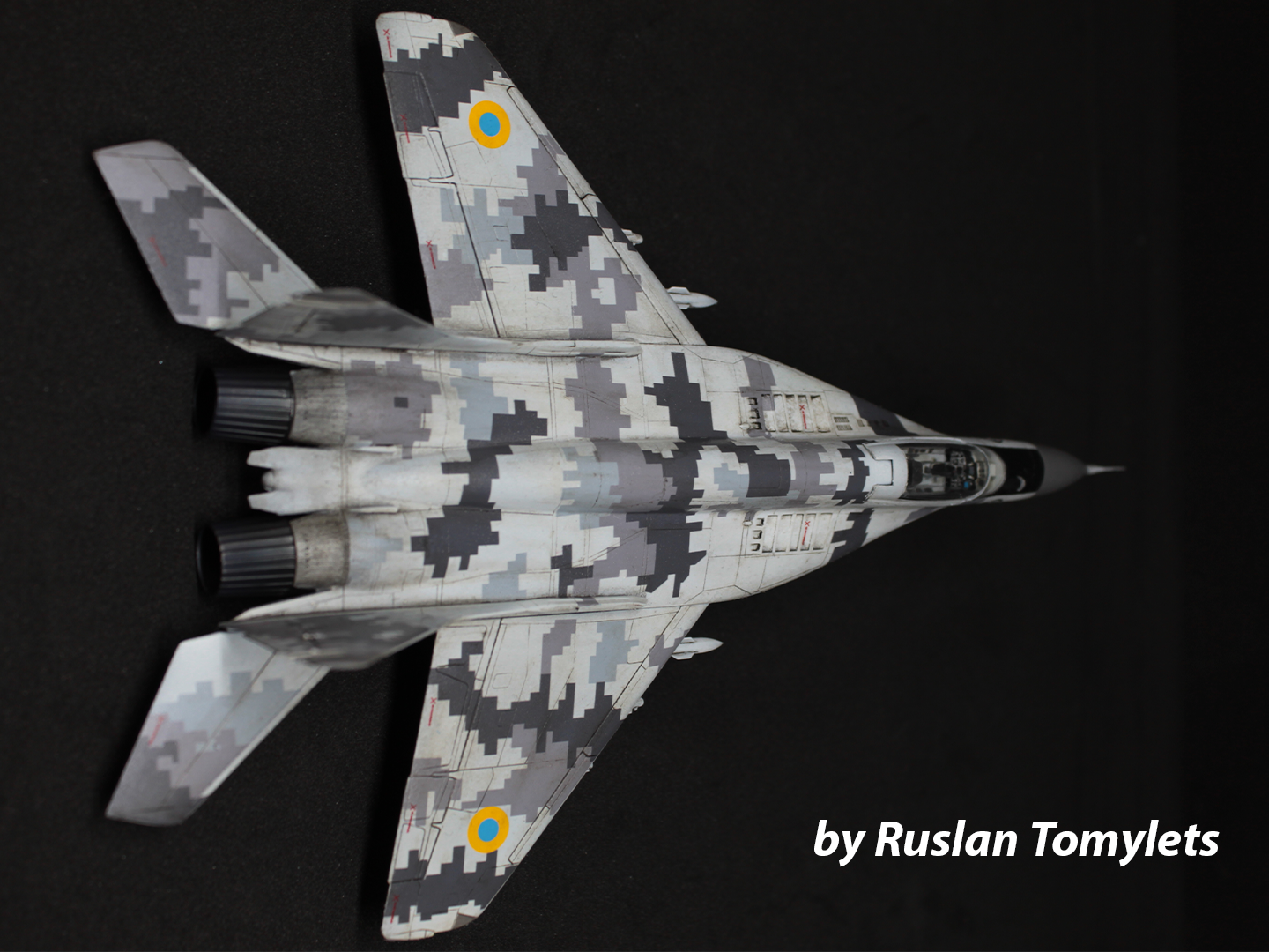 ICM72140 Plastic model aircraft kit 1:72 Ghost of Kyiv MIG29 Ukrainian Air Force