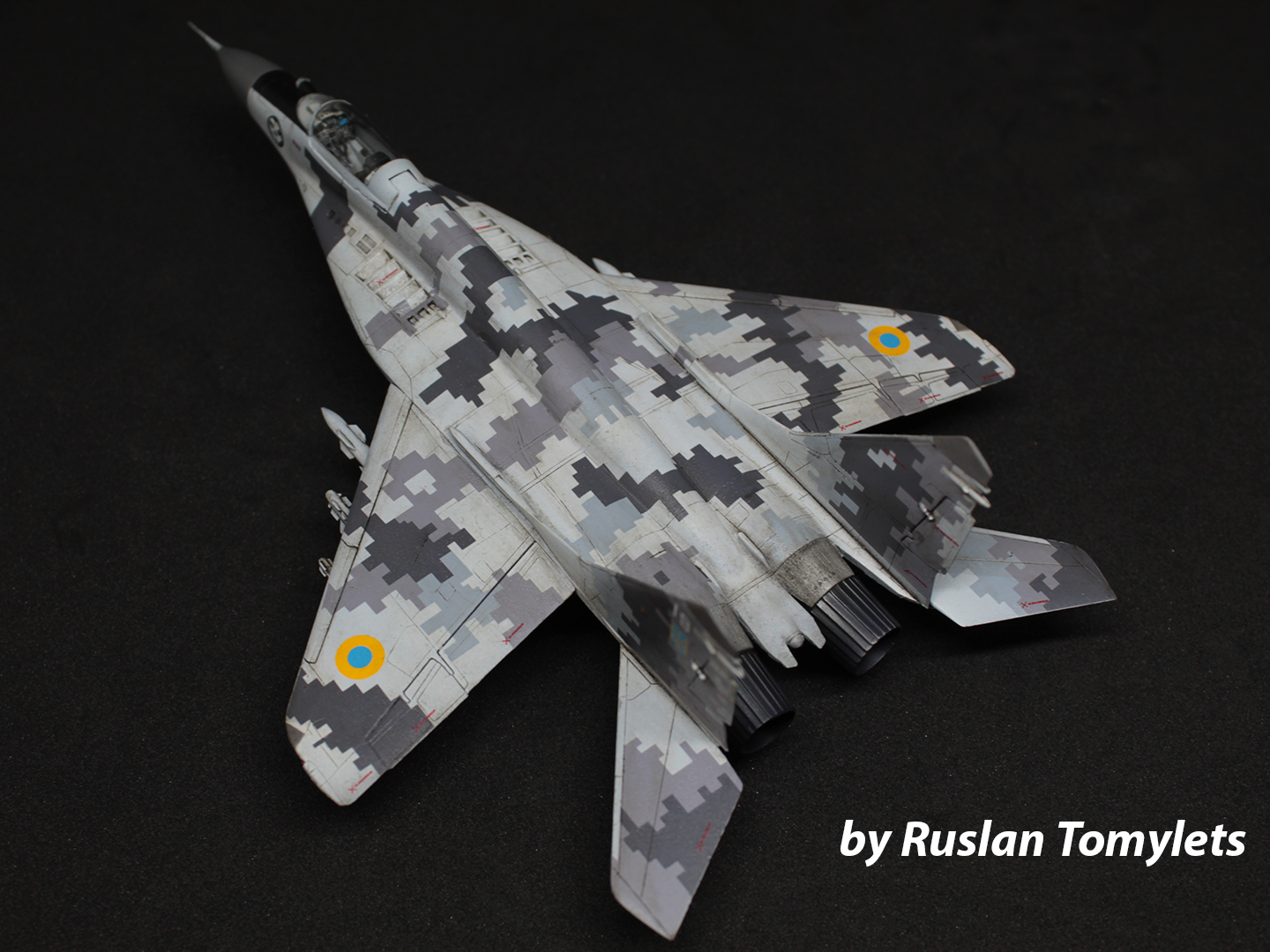 ICM72140 Plastic model aircraft kit 1:72 Ghost of Kyiv MIG29 Ukrainian Air Force