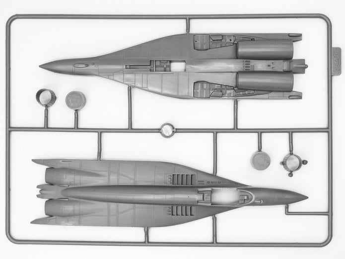 ICM 72143 Scale aicraft 1/72 Radar Hunter MiG-29 “9-13” Ukrainian Fighter HARM