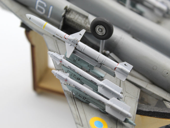 ICM 72143 Scale aicraft 1/72 Radar Hunter MiG-29 “9-13” Ukrainian Fighter HARM