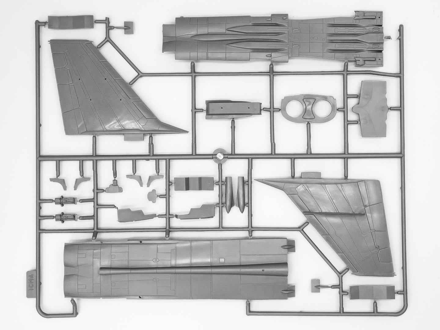 ICM 72151 model aircraft 1:72 MiG-31 Foxhound Soviet heavy fighter-interceptor