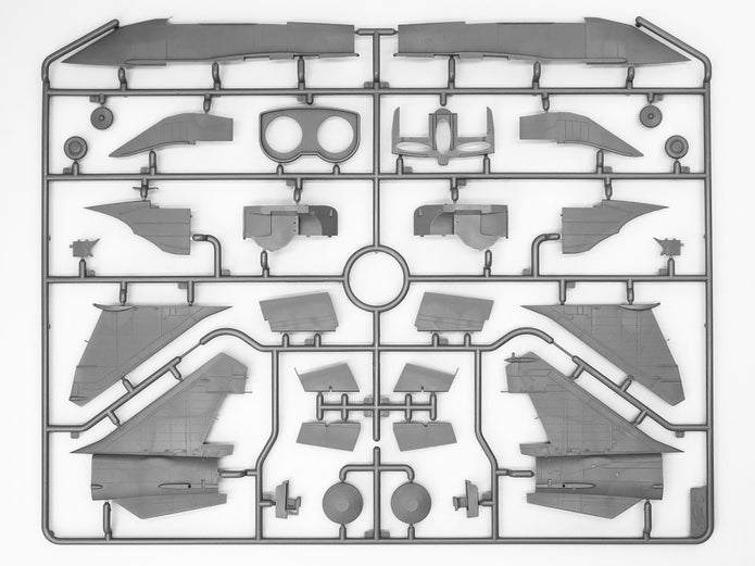 ICM 72176 Plastic model aircraft kit 1:72 MiG-25 RU, Soviet Training Aircraft