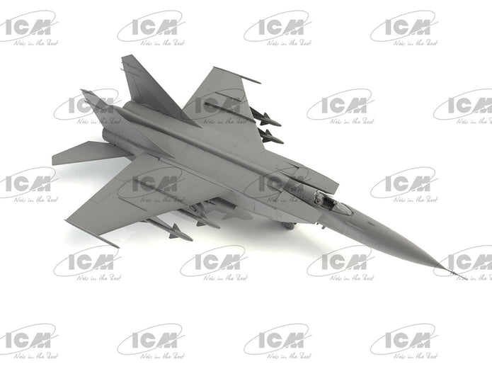 ICM 72177 Plastic model kit aircraft 1:72 MiG-25PD, Soviet fighter-interceptor