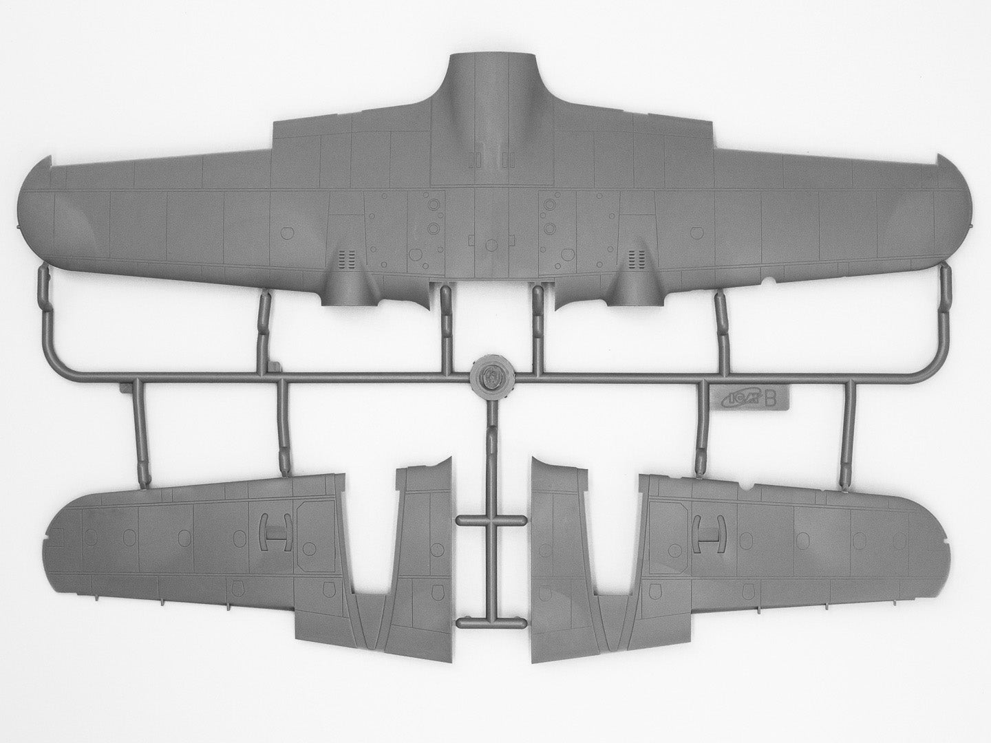 ICM72305 Scale model kit aircraft 1:72 Do215B-4 WWII German reconnaissance plane