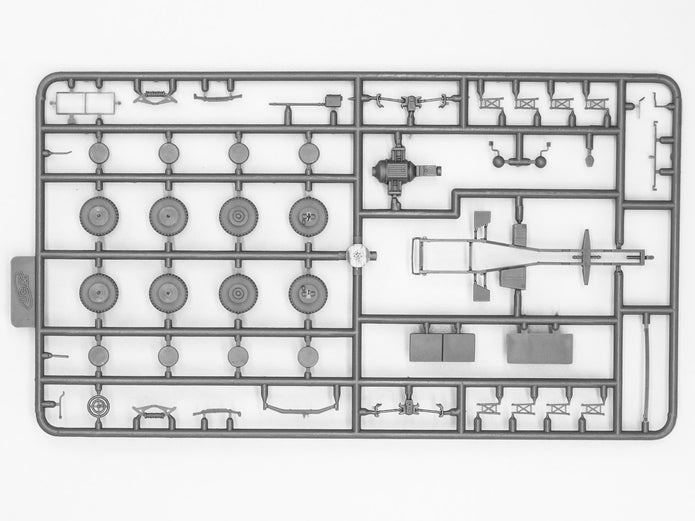 ICM 72451 Plastic model kit 1:72 Krupp L2H143 Kfz.70 WWII German light truck