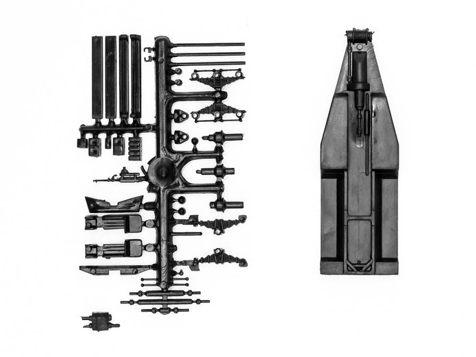 ICM 72521 Scale kit 1:72 BTR-152K Soviet armored troop-carrier model kit plastic