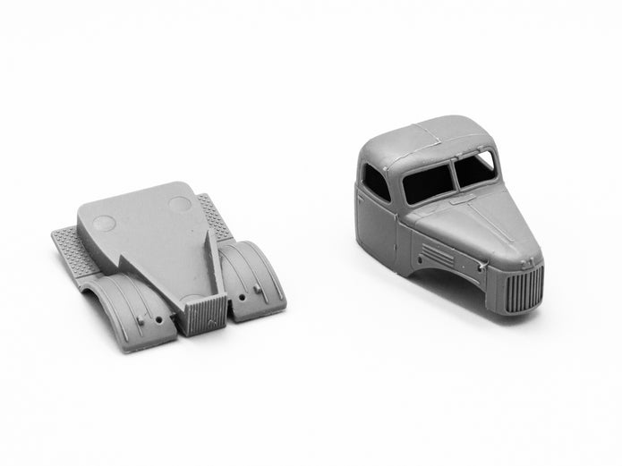 ICM 72561 Plastic model kit car 1:72 Zil-157 Soviet fuel truck plastic kit model
