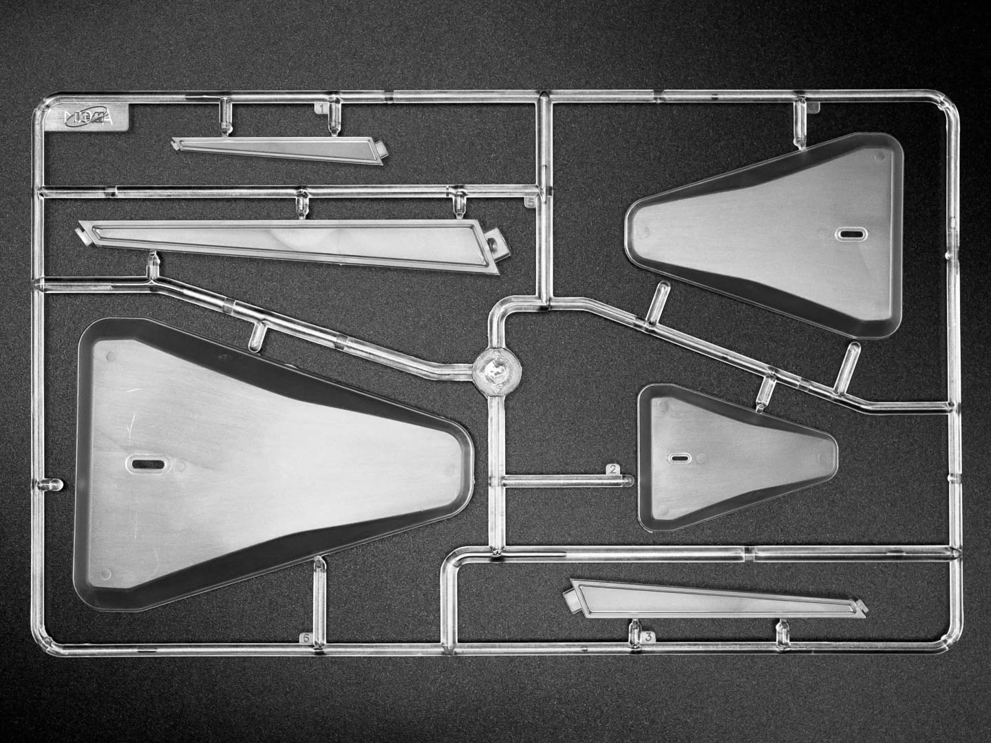 ICM A001 Plastic model kit Aircraft models stands in 1:48, 1:72, 1:144 scales