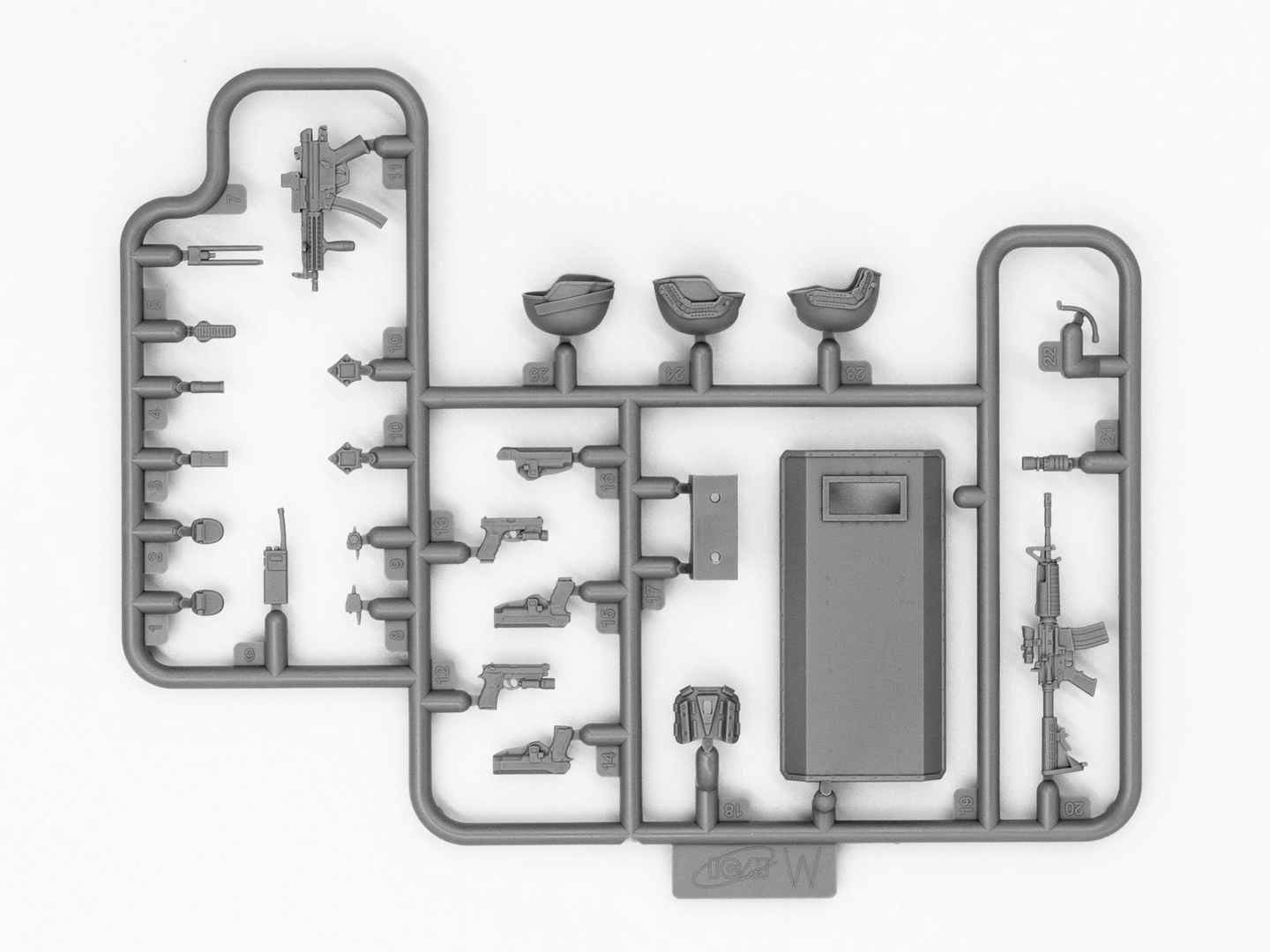 ICM DS2401 Plastic model figures kit Scale 1:24 S.W.A.T. Team kits for dioramas