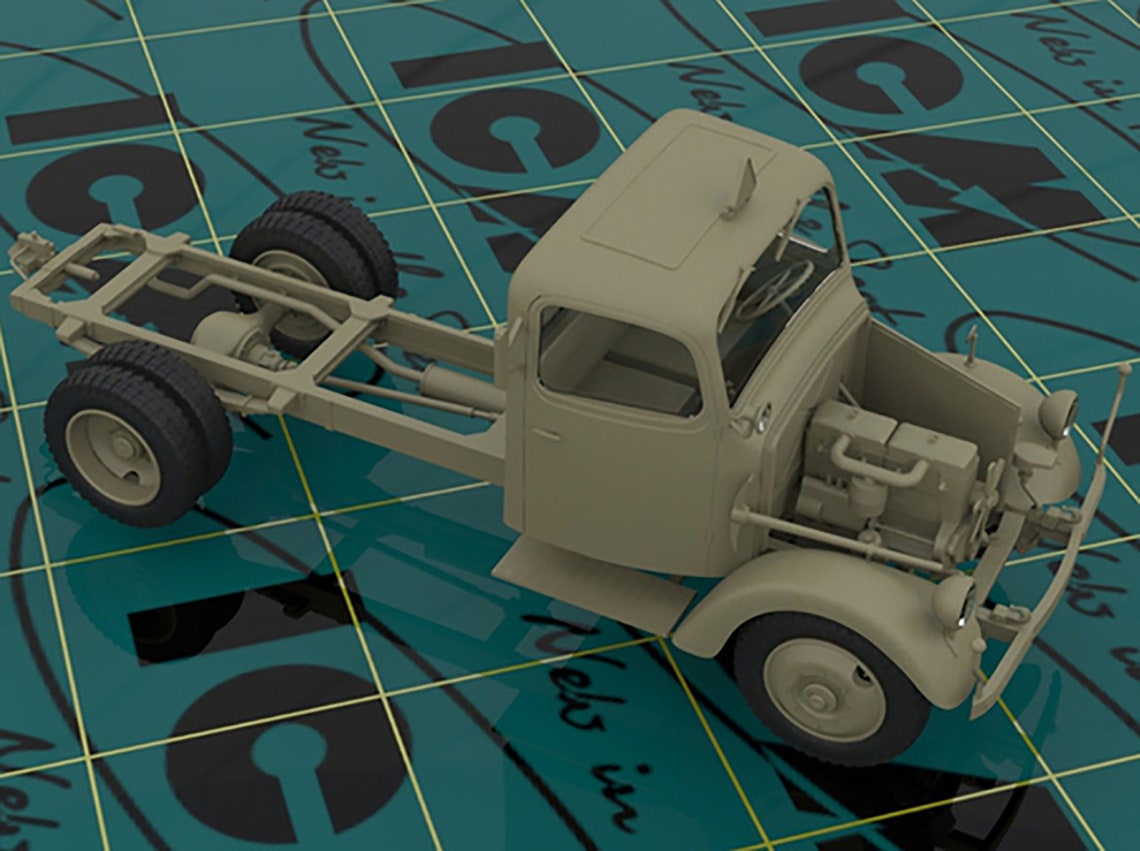 ICM DS3502 Plastic model kit Scale 1:35 Army Group 