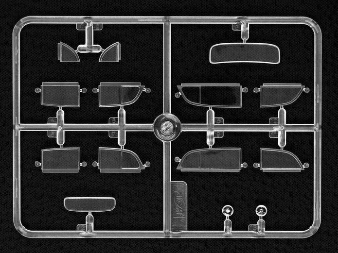 ICM DS3504 model kit 1:35 Wehrmacht Personnel Cars (Kadett K38 Kapitan Admiral)