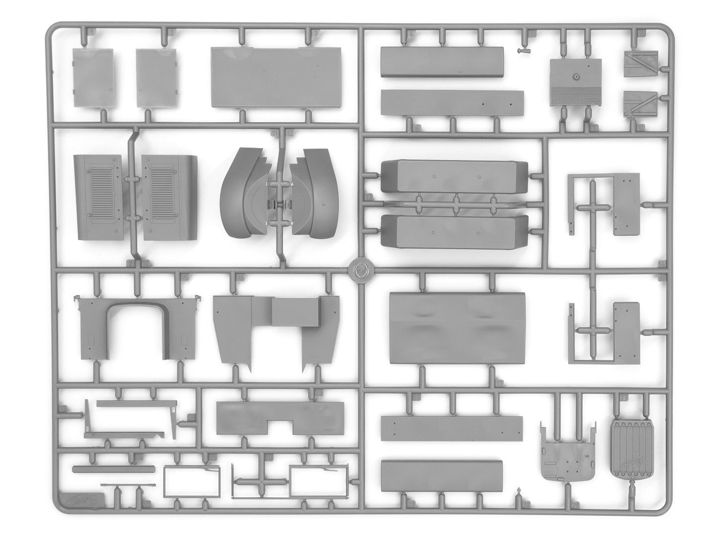 ICM DS3508 model Trucks kit 1:35 Wehrmacht 3axle Henschel33D1 KruppL3H163 LG3000