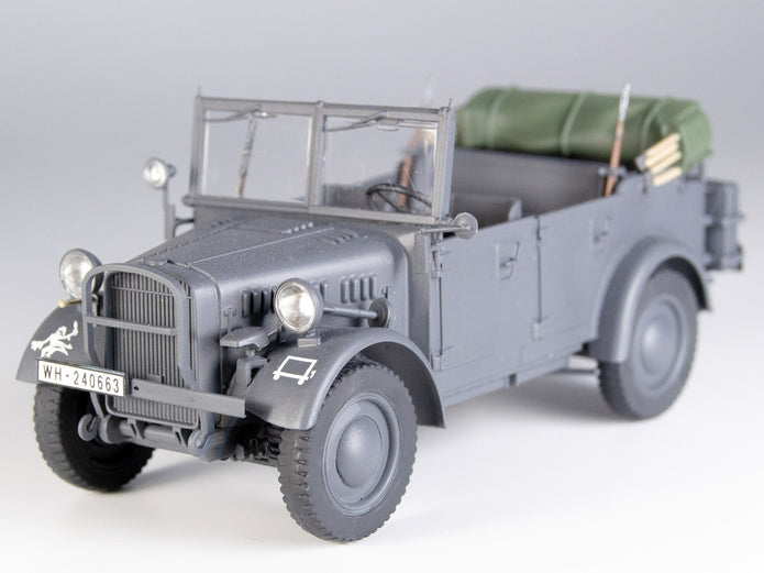 WWII Wehrmacht le.gl.Einheitz-Pkw (le.gl.Pkw Kfz.1, le.gl.Einheitz-Pkw Kfz.2, le.gl.Einheitz-Pkw Kfz.4) Scale 1:35 ICMDS3513 Plastic Model Car Kit