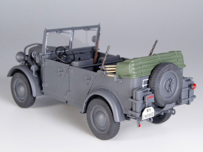 WWII Wehrmacht le.gl.Einheitz-Pkw (le.gl.Pkw Kfz.1, le.gl.Einheitz-Pkw Kfz.2, le.gl.Einheitz-Pkw Kfz.4) Scale 1:35 ICMDS3513 Plastic Model Car Kit