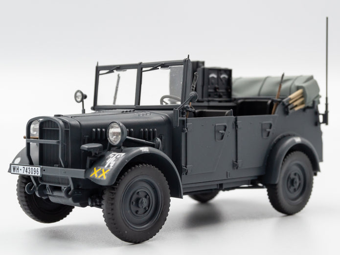WWII Wehrmacht le.gl.Einheitz-Pkw (le.gl.Pkw Kfz.1, le.gl.Einheitz-Pkw Kfz.2, le.gl.Einheitz-Pkw Kfz.4) Scale 1:35 ICMDS3513 Plastic Model Car Kit