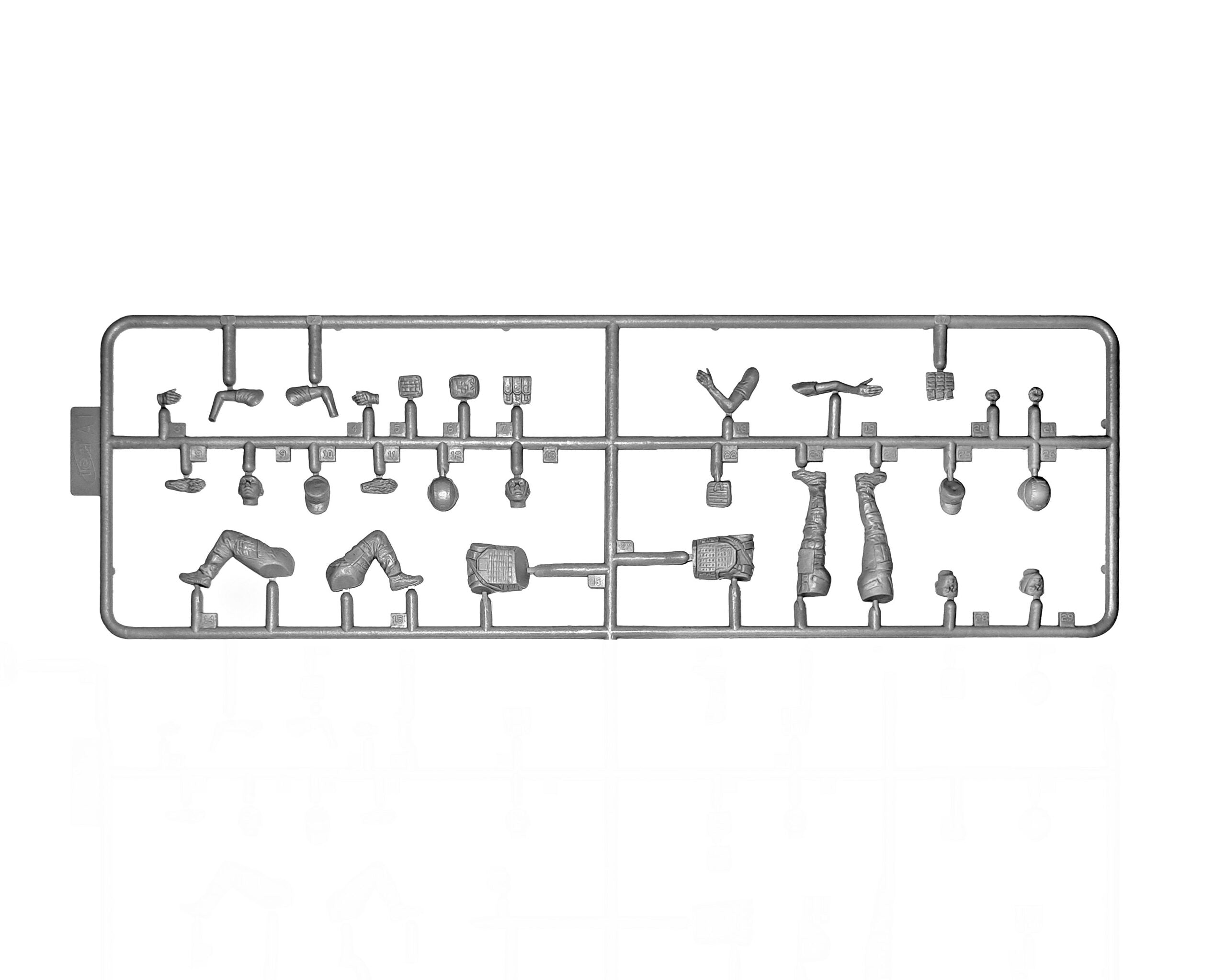 Before the assault. Eastern Ukraine 2022 Scale 1:35 ICMDS3521 Plastic Model Truck Kit