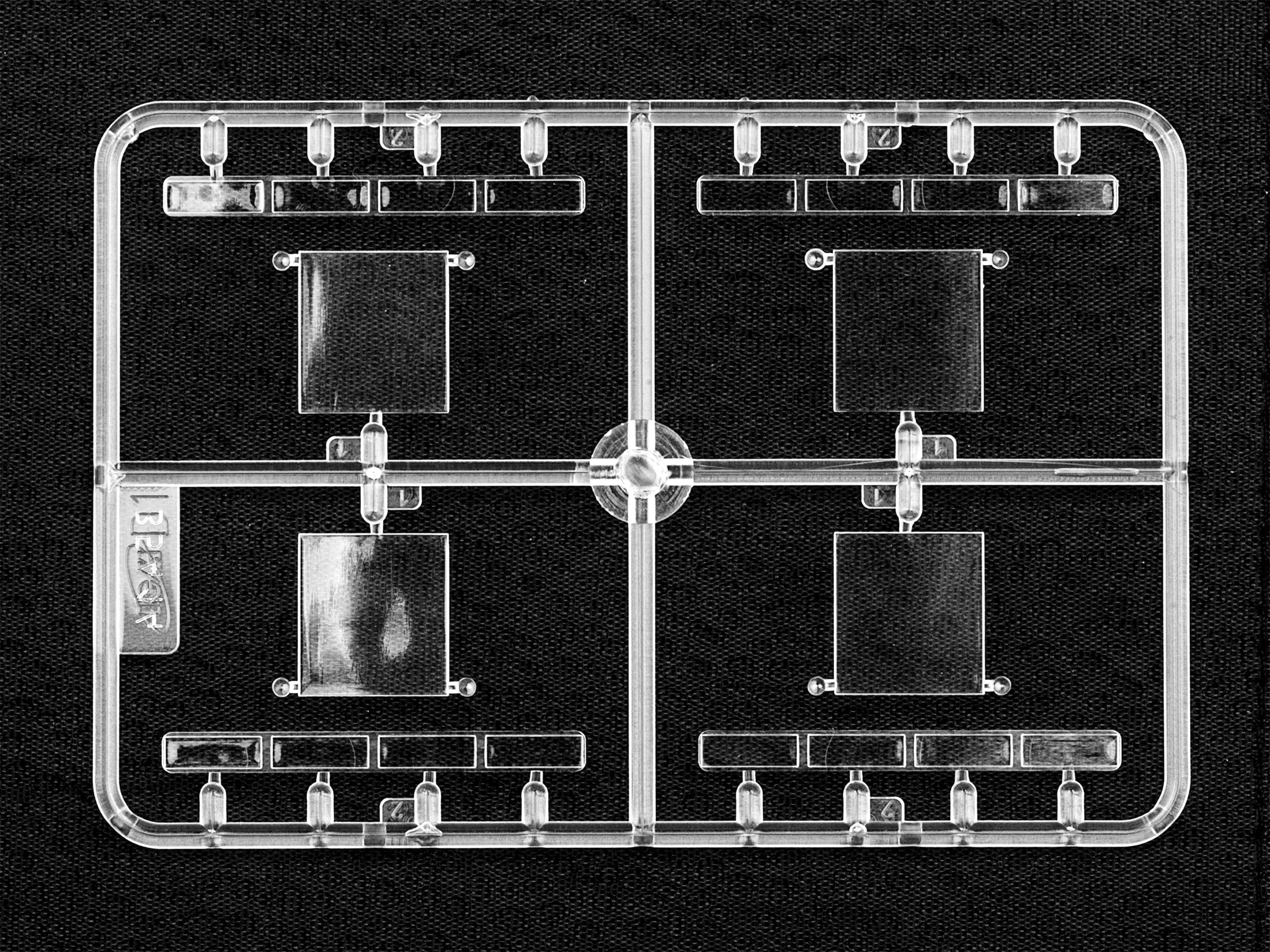 Maultiers military trucks Scale 1:35 Plastic Model Kit ICM DS3522