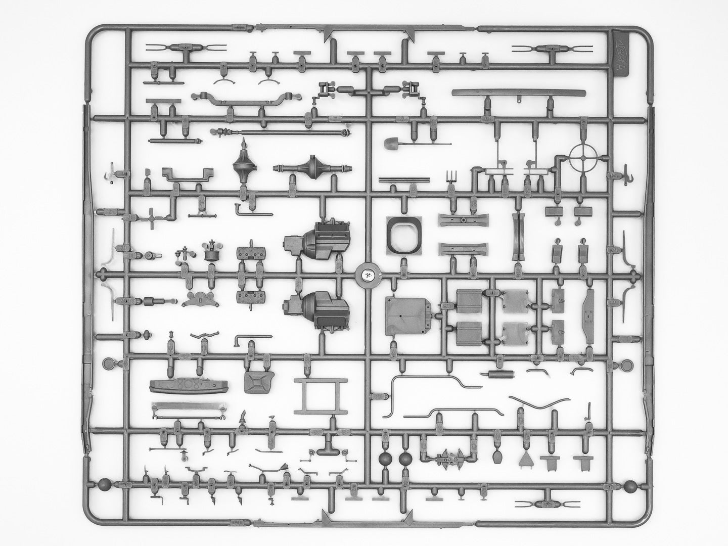 Wehrmacht Self-propelled AA vehicles Scale 1:35 ICMDS3526 Plastic Model Car Kit