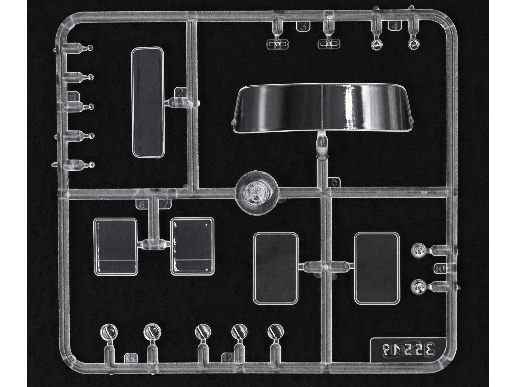 Fire trucks of Ukraine Scale 1:35 ICMDS3527 Plastic Model Truck Kit