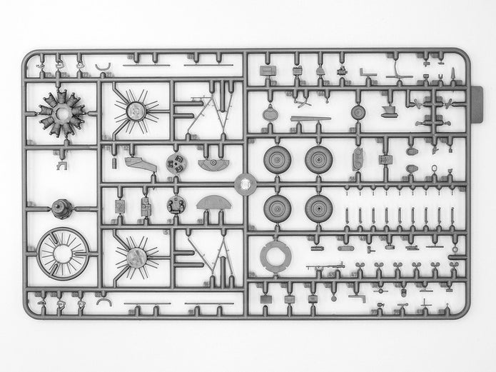 ICM DS4801 Plastic model kit Scale 1:48 WWII Luftwaffe Airfield - modelling kit