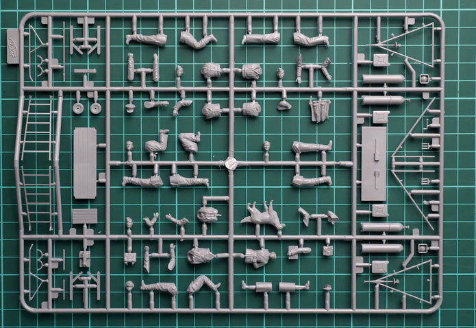 ICM DS4802 Plastic model aircraft kit  + figures Scale 1:48 WWII RAF Airfield