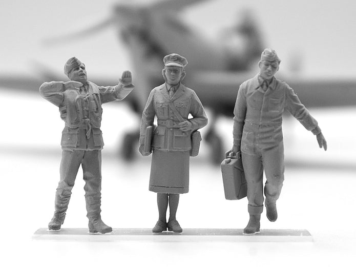 ICM DS4802 Plastic model aircraft kit  + figures Scale 1:48 WWII RAF Airfield