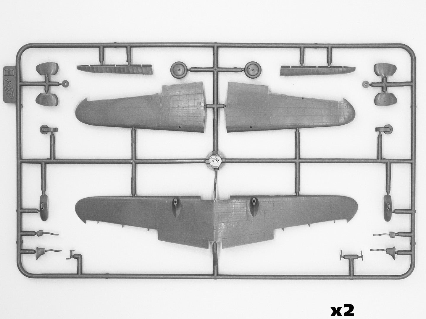 ICM DS7204 Scale 1:72 SET Aircraft In the skies of China (Ki-21-Ia, two Кі-27а)