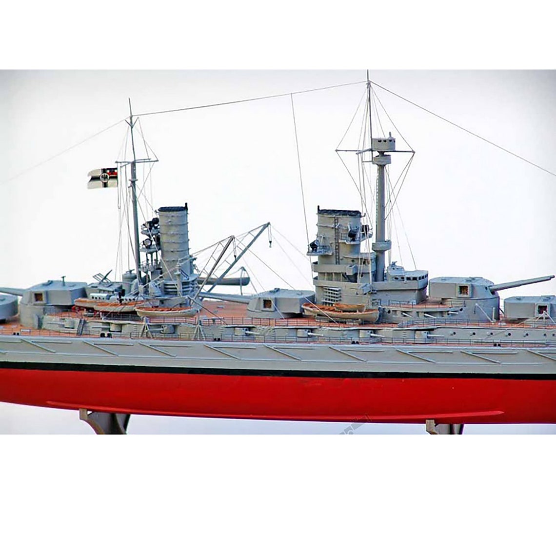 ICM S005 Plastic model ship kit Scale 1:350 Markgraf' WWI German battleship