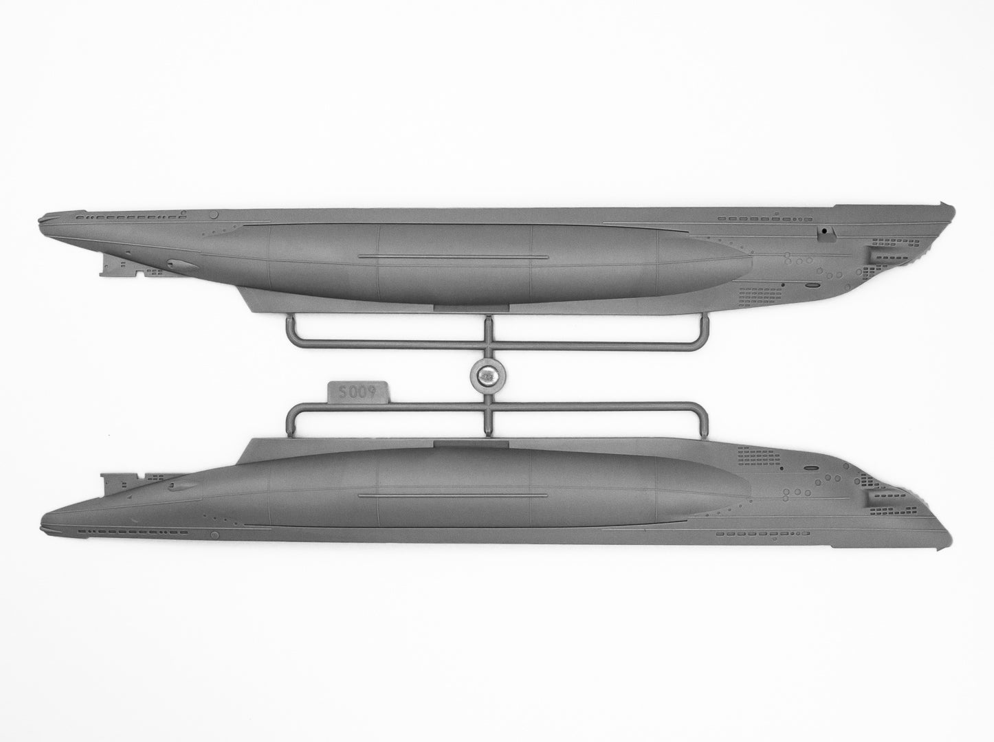 ICM S009 Plastic model kit Scale 1:144 U-Boat Type IIB (1939) German submarine