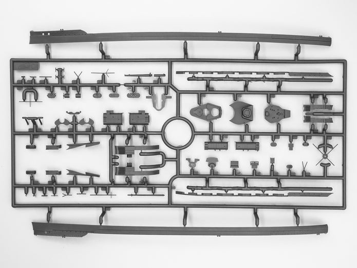 ICM S015 ship models plastic Scale 1:700 WWI German Battleship Grosser Kurfürst