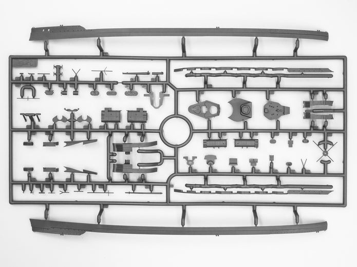 ICM S016 Plastic model ship kit Scale 1:700 German battleship "Crown Prince" WWI
